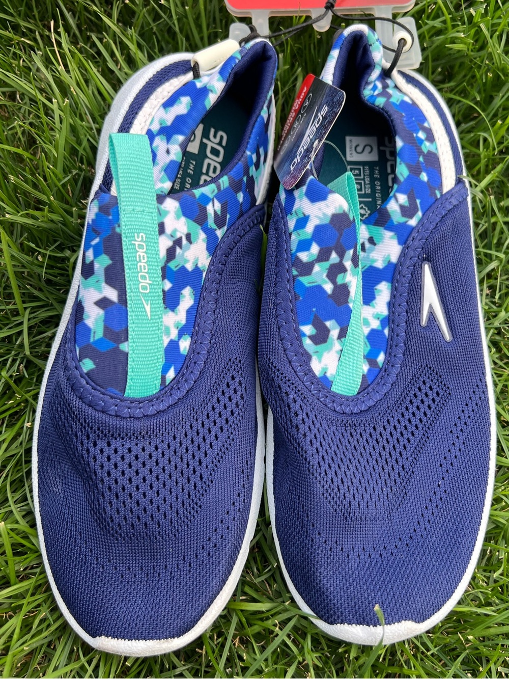 Speedo Navy and Teal Slip-On Water Shoes - W small 5-6